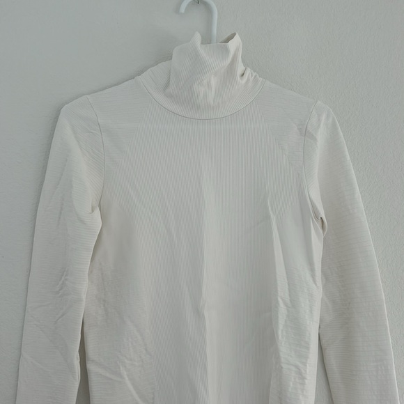 Athleta Flurry Blizzard Rib Turtleneck White S - Picture 4 of 6